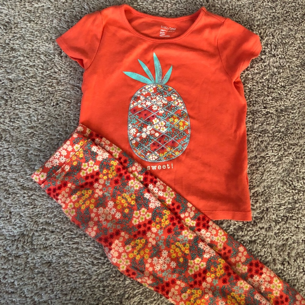 Gap leggings with tee shirt
